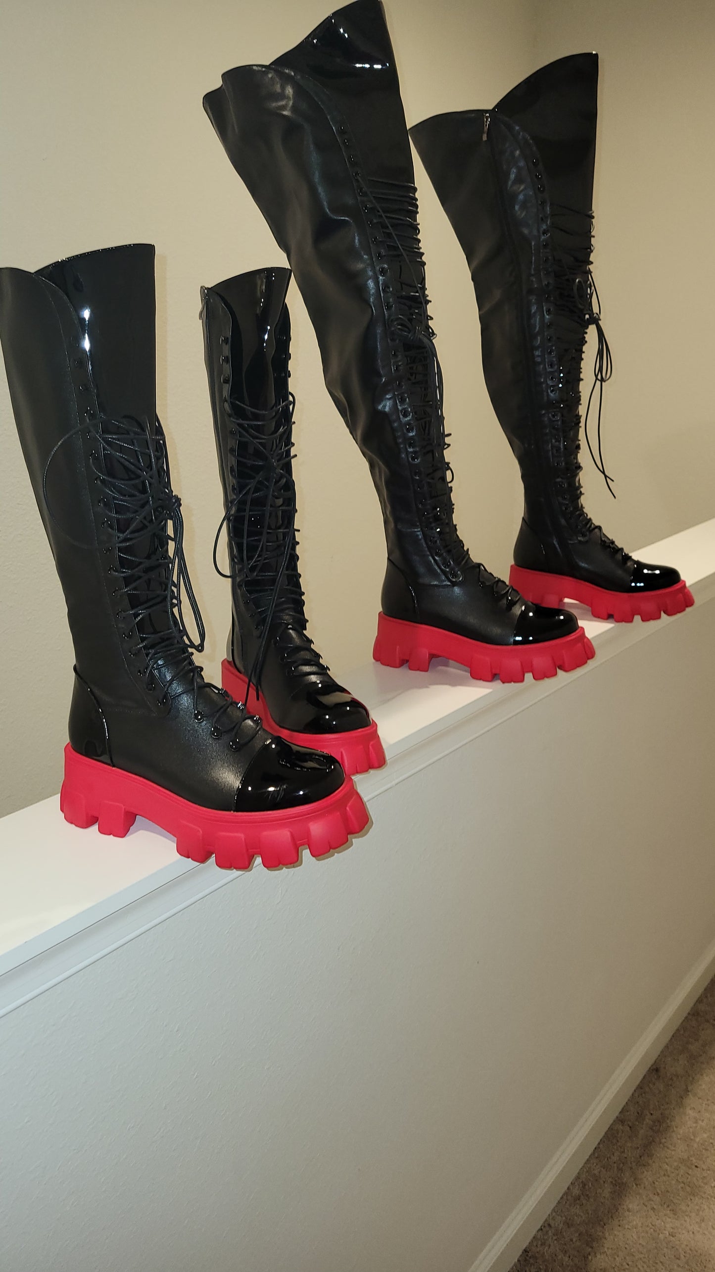 Goth Beauty (Below the knee length)